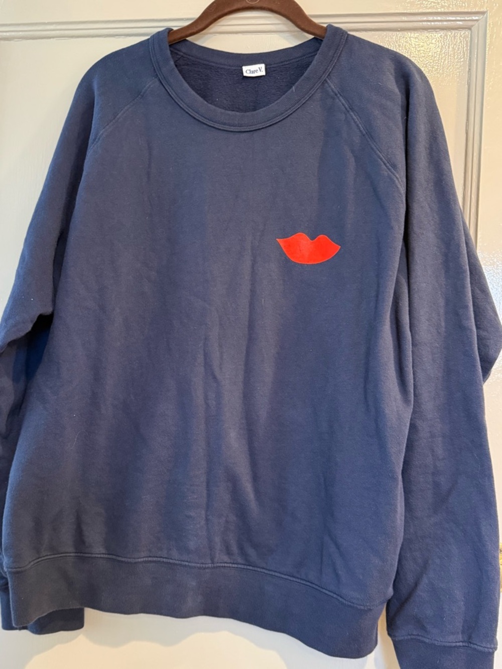 CLARE V. Women’s Navy red Lips Sweatshirt size Large EUC